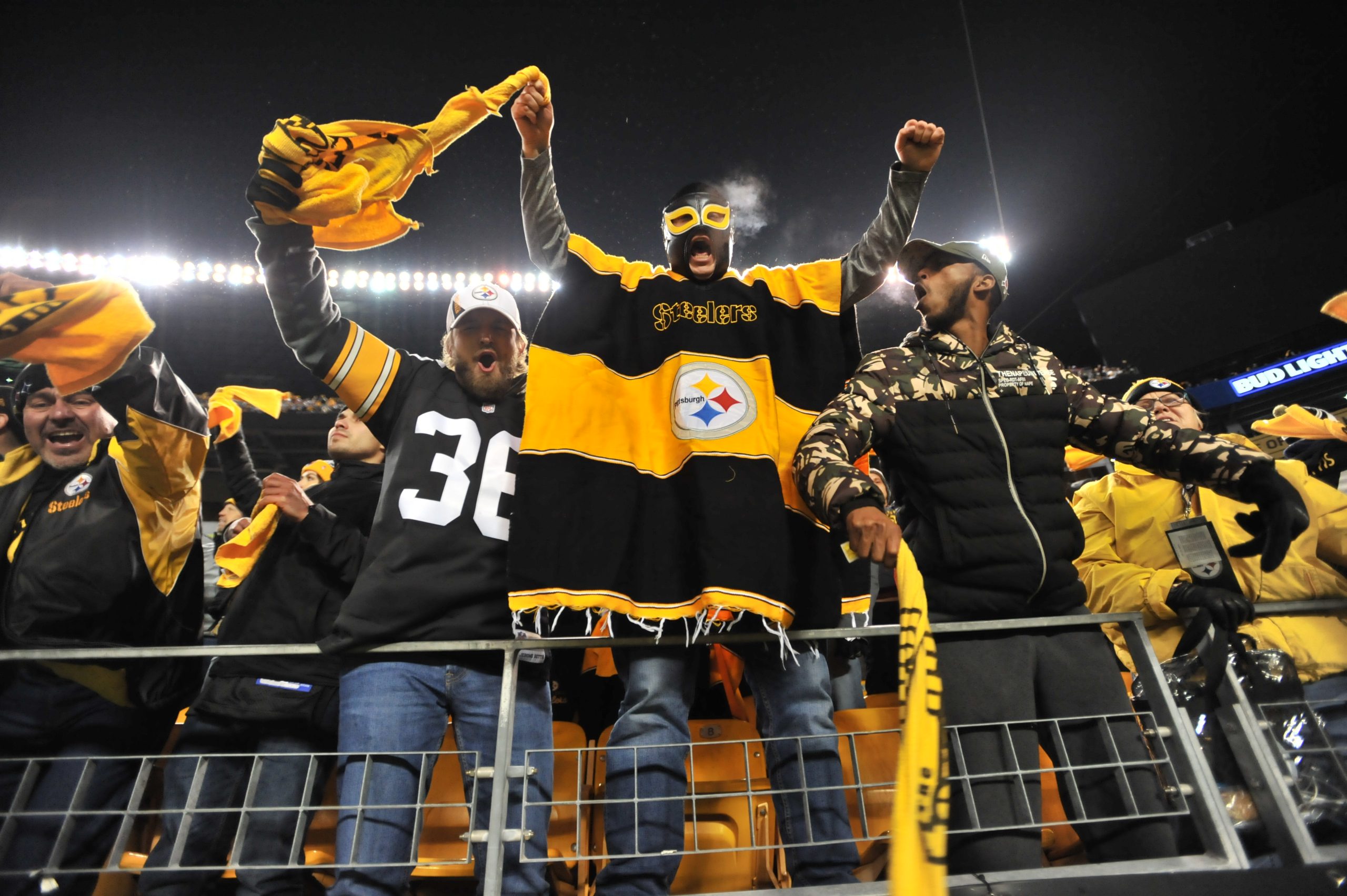 A 2018 Regular Season game between the Pittsburgh Steelers and the New England Patriots on December 16, 2018.